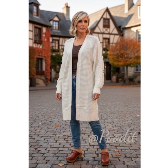 Polagram Sweaters - POLAGRAM Ivory frayed sleeve cardi M L